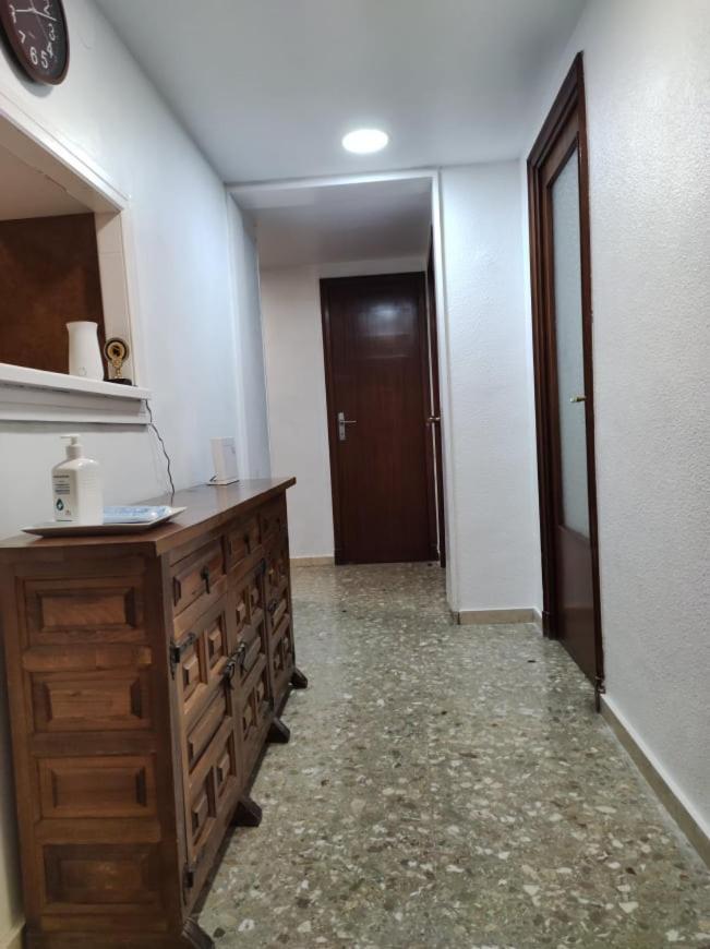 35-3- Комната В Квартире Для Семьи От 1 До 4 Человек В Центре Аликанте Alicante Ngoại thất bức ảnh